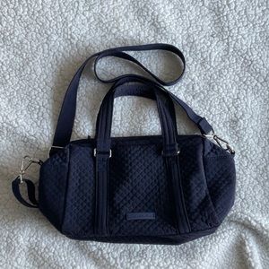 **LIKE NEW** Vera Bradley Iconic 100 Handbag